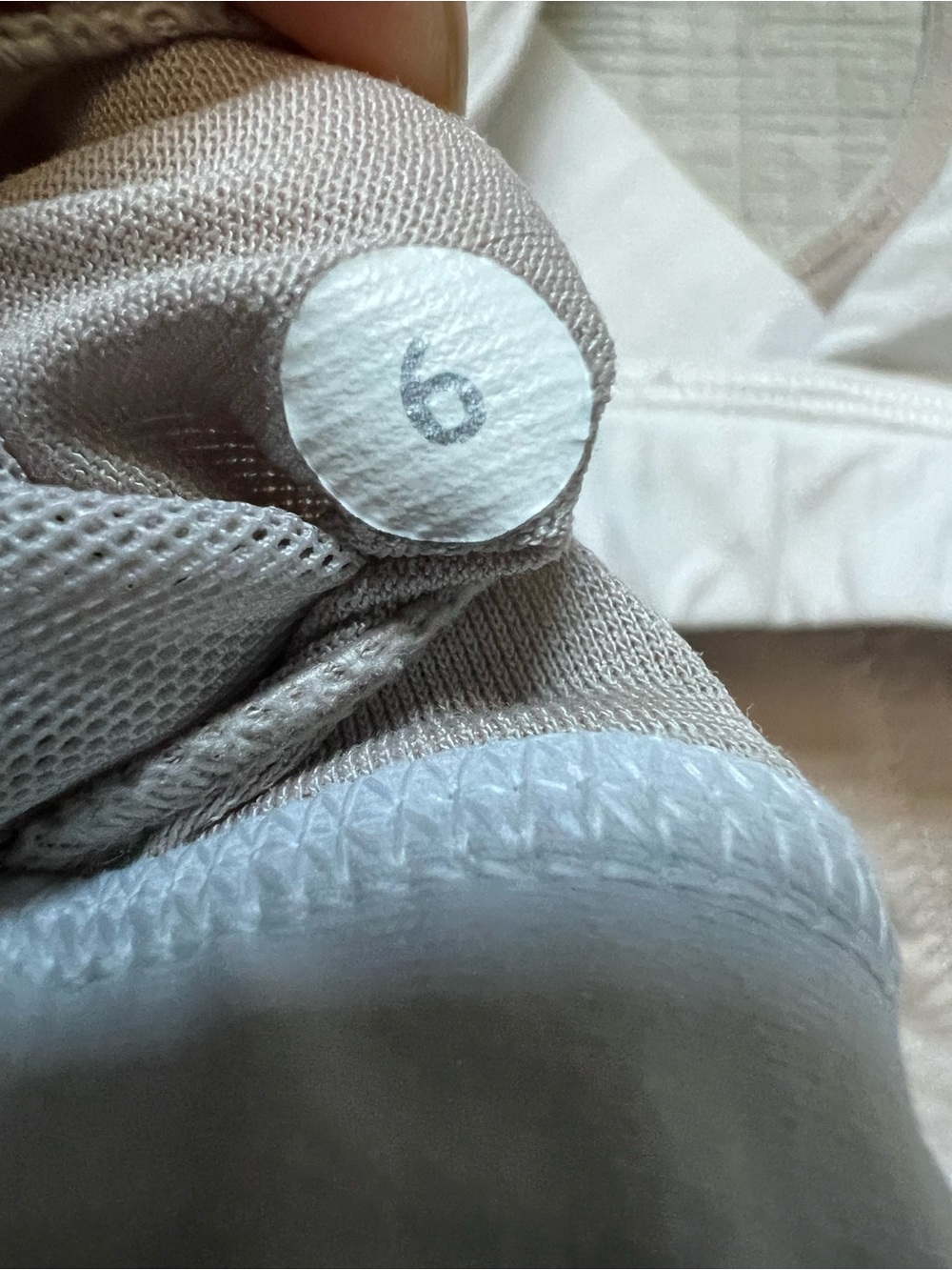 LULULEMON Run: Stuff Your Bra White Size 6 - Picture 10 of 12